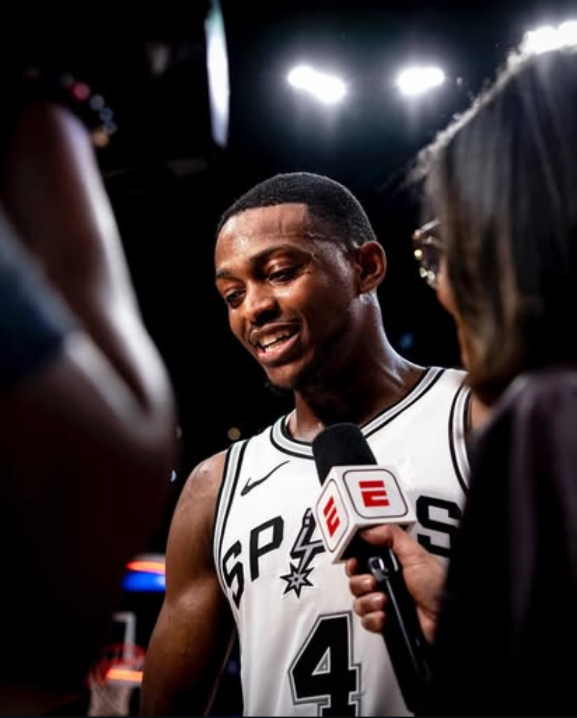 De'Aaron Fox Official Website